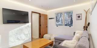 100 Park Avenue Gallery 16