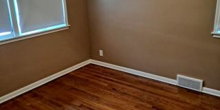 3 bed 2 bath 1 car garage, with fenced in backyard right in Aksarben! Gallery 9
