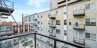 The Maxwell Downtown Des Moines Gallery 136