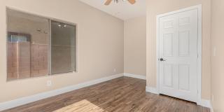 10625 E Knowles Avenue Gallery 29