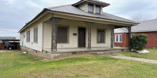 Historic Home in Batesville Gallery 1