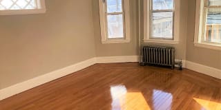 19 Arden StreetUnit 2 Gallery 1