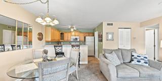 Furnished Ground Floor Corner Unit - Palm Harbor! Gallery 8