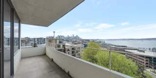 Stunning Queen Anne south slope condo with parking Gallery 1