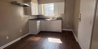 Amazing 2 bedroom/1 bath house with laundry room! Gallery 5