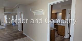 Cute 2 Bedroom, 2 Bathroom, 2 Car Garage and 1,562 Sq. Ft. home in 55+ Community in Rio Rancho. Gallery 7