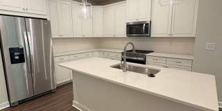 Beautiful End Unit Townhome in Griffith Lakes Gallery 13