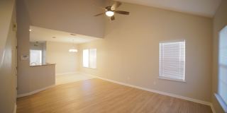 3 Bed / 3.5 Bath Townhome in NW Gallery 3