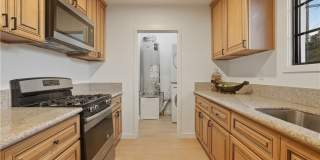 1989 N Lake Avenue Gallery 10