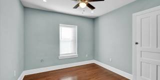 205 HERMITAGE Street Gallery 21