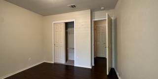 512 Crater Lake Dr Gallery 7
