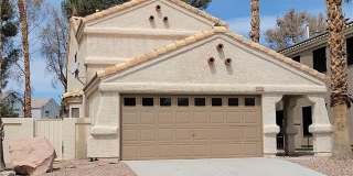 The Lakes Home with No Carpet, Fireplace & Covered Patio Gallery 1