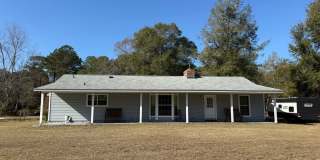 HUGE UPGRADED 3/2 ON 5 ACRE LOT! Gallery 1