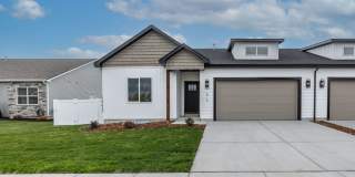 BRAND-NEW TWIN HOME LOCATED IN SUGAR CITY Gallery 1