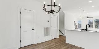 5006 Grayton Alley Gallery 49