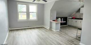 301 Hagel Ave Gallery 1