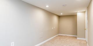 130 W RANDALL Street Gallery 25