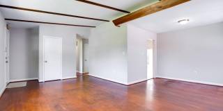 502 N MANSFIELD Street N Gallery 4