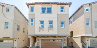 Gorgeous Stand Alone Town Home / Rolling Hills Golf Club is your Back Yard Gallery 7