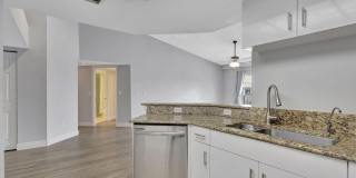 600 N Crestwood Ct N Gallery 5