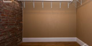 Huge, newly renovated 2 level 5 bed unit near the Green Line! Gallery 6
