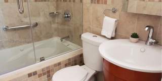 Beautiful waterfront townhouse in the heart of Miami Gallery 28