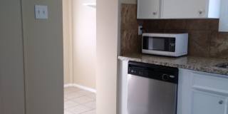 Highlands 1 Bedroom 1 Bath w/ Yard and Laundry! Gallery 84