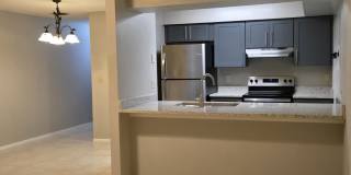 2 bedroom + loft, 2 bathroom townhome near UCF Gallery 9