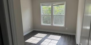 214 Jordan Lane Gallery 11