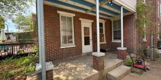 Beautiful Victorian Rowhome with Modern Updates – Available Now! Gallery 33