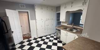 252 East Edwin Circle Gallery 5