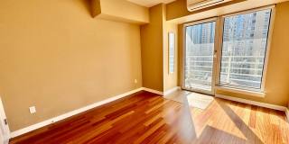 $500 OFF FIRST MONTH'S RENT!!!! Views of Puget Sound and iconic great wheel. Renovated condo in highly desirable Newmark Towers. Gallery 8