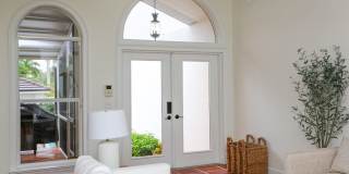 ***OLD NAPLES ***NEW PICTURES TO COME***FULLY FURNISHED RENTAL***WALK TO THE BEACH*** Gallery 3