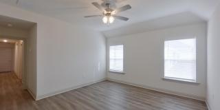 8118 Hendrick Dr Gallery 16