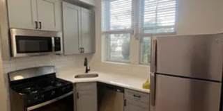 3929 North Southport Avenue Gallery 1