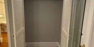 1BR in Georgetown East Village WITH PARKING!!! Gallery 18