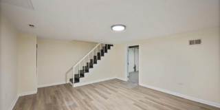 Beautiful Renovated 3BR/2BTH Brick Townhome Gallery 27