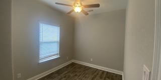 8461 Laredo Street Gallery 10