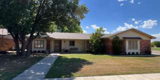 7702 Knoxville Drive Gallery 1