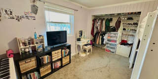 Nice 3 Bedroom (+Bonus Room) Home For Rent - Includes Weekly Pool & Monthly Cleaning Services! Gallery 41
