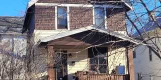 AVAILABLE JUNE - 3 Bed 1 Bath w/ Bonus Attic Hangout AVAILABLE JUNE - 3 Bed 1 Bath w/ Bonus Attic Hangout Gallery 1