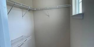Room in 6 Bedroom Home at Agnew Dr Gallery 21