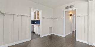 4517 N 10TH Avenue Gallery 7