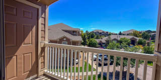 Top-Floor Condo with Vaulted Ceilings, Mountain Views & Garage in Cherry Creek Schools Top-Floor Condo with Vaulted Ceilings, Mountain Views & Garage in Cherry Creek Schools Gallery 11