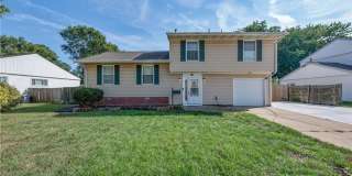 Welcome to 24 Diggs Drive! This inviting 3-bedroom, 2.5-bath home in the Tidemill Farms neighborhood Gallery 1