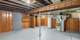FOR RENT – 1965 Arlington Ave Gallery 33