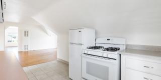 872 N Clarkson Gallery 4