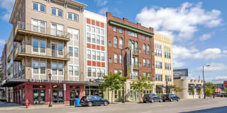 Uptown Lake Apartments Gallery 37
