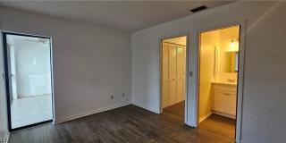 4904 Vincennes Court Gallery 12