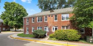 3201 COMMONWEALTH Avenue Gallery 21